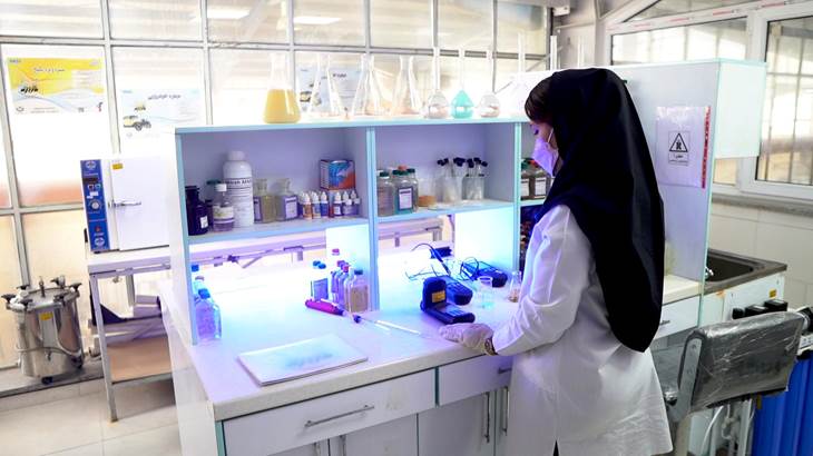 Laboratory test results (laboratory staff performing tests)