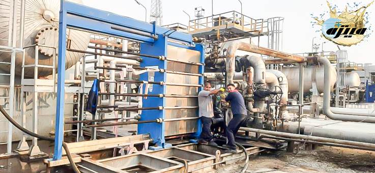 تیم تخصصی آبریزان در حال اجرای شستشوی شیمیایی درجا CIP در مبدل نفتی تیم تخصصی آبریزان در حال اجرای شستشوی شیمیایی درجا CIP در مبدل نفتی گچساران