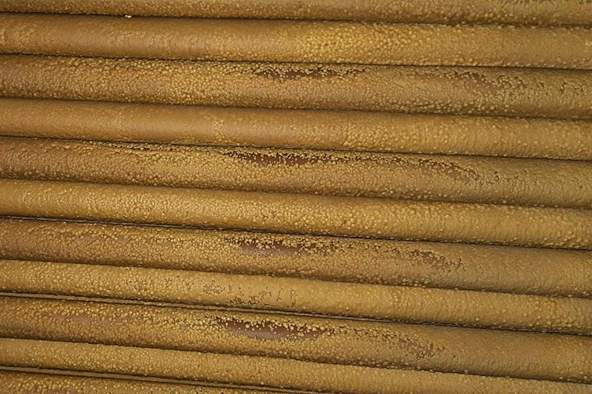 سطح داخل افکت MED قبل از شستشوی شیمیایی پوشیده از رسوب سطح داخل افکت MED قبل از شستشوی شیمیایی پوشیده از رسوب